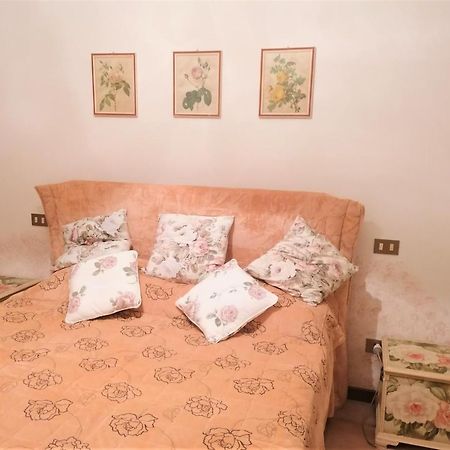 Casa Gisela Apartamento Desenzano del Garda Exterior foto